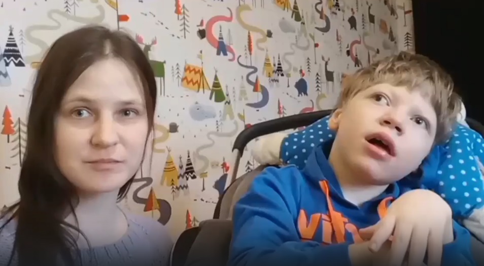 Благодарность мамы за помощь Мокеева Олега.